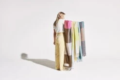 Fatboy Colour Blend Decke, Rhubarb -Heimstil Angebote Store 01FATBOY colour blend blanket Masterpiece packshotplus