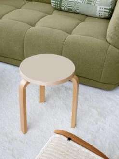 Tilkku Kissenrolle, Almond -Heimstil Angebote Store FDS Artek 60 stool lifestyle 2023 EE 6
