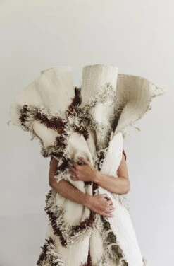 Teppich Tie 170 X 240 Cm, Braun 7 Teppich Tie 170 X 240 Cm, Braun -Heimstil Angebote Store FINARTE Tie by Saana ja Olli mood3