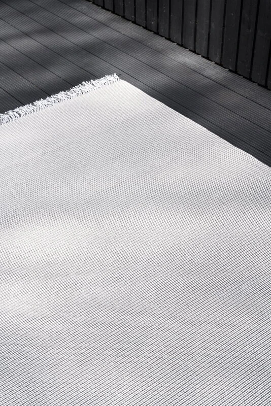 Grain In-Out Teppich, Grau Melange/Sandweiß 3 Grain In-Out Teppich, Grau Melange/Sandweiß – Bild 3