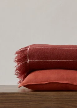 Menu Mimoides Kissen, 40 × 40 cm, Sienarot -Heimstil Angebote Store MENU Mimoides Pillow Battus Throw 1