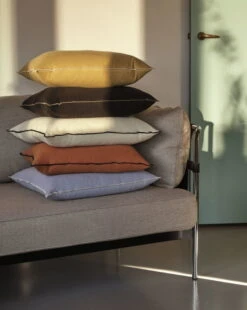 Hay Outline Kissen, 50 X 50 Cm, Schwarz -Heimstil Angebote Store Outline Cushion ice blue sienna off white black mustard