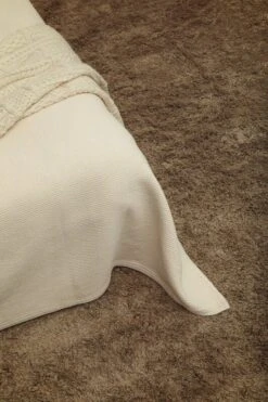 Polku Tagesdecke, 280 X 260 Cm, Naturweiß 8 Polku Tagesdecke, 280 X 260 Cm, Naturweiß -Heimstil Angebote Store Roots Living Polku bedspread interior detail ecru