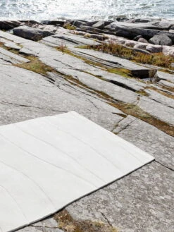 Rock Teppich, Hellgrau -Heimstil Angebote Store RootsLiving Rock Light Grey carpet DSC9332 web