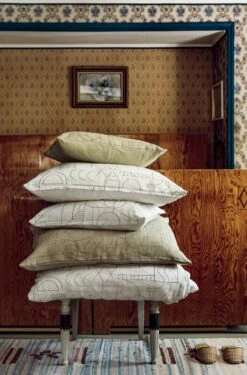 Unien Talo Kissenbezug, 60 X 80 Cm, Weiß - Schwarz 7 Unien Talo Kissenbezug, 60 X 80 Cm, Weiß - Schwarz -Heimstil Angebote Store Saana ja Olli Unien talo 2 Suvi Keslinen hires