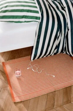 Hay Tapis Teppich, Rot 8 Hay Tapis Teppich, Rot -Heimstil Angebote Store Tapis Mat red Ete Duvet Cover midnight blue and light grey Ete Pillow Case dark green