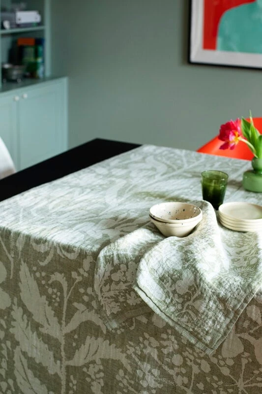 Villiyrtit Tischtuch/Überwurf, 150 X 200 Cm, Weiß - Olivgrün 2 Villiyrtit Tischtuch/Überwurf, 150 X 200 Cm, Weiß - Olivgrün – Bild 2